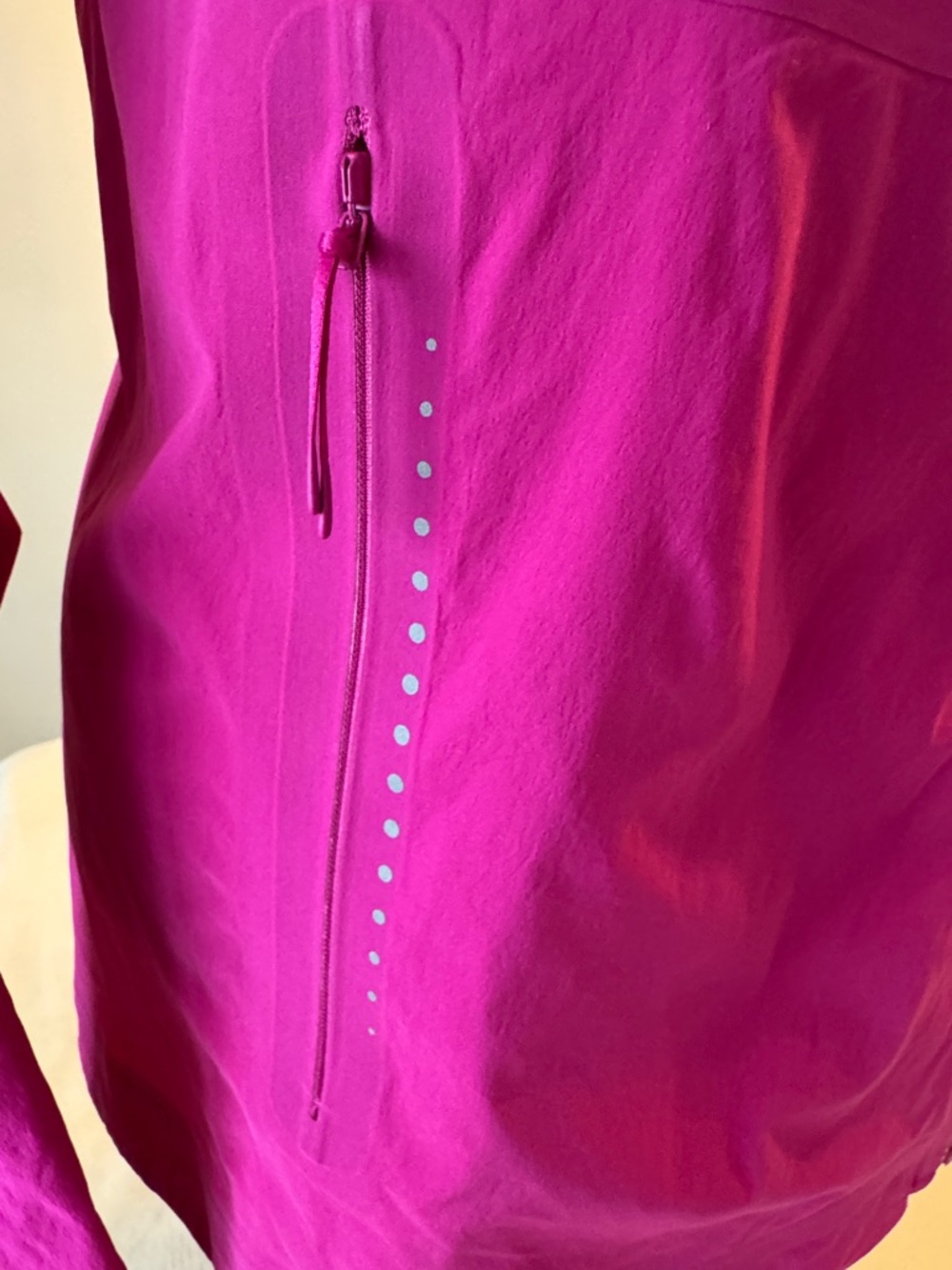 EUC! Lululemon Fast and Free Windbreaker
Ripened Raspberry, sz 8 - Picture 8 of 16
